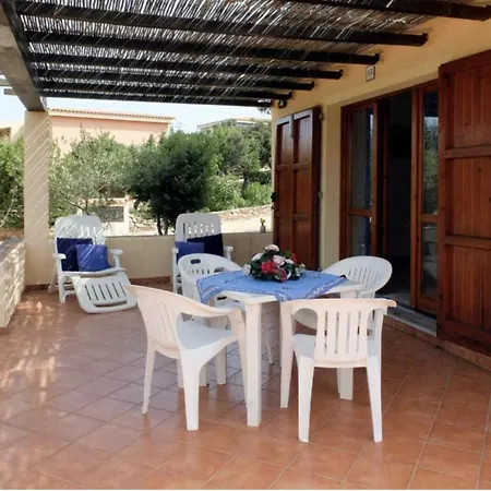 Holiday home Bilocale E3 Rena Majore